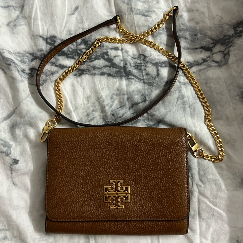 ❌SOLD❌Tory Burch Britten Chain Wallet